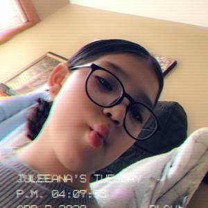 Meet your Posher, Juleeana